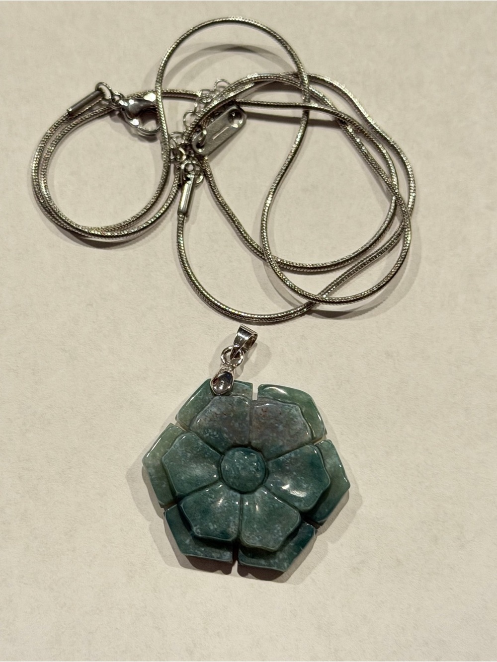 Aventurine Flower Carved Stone Pendant Necklace -